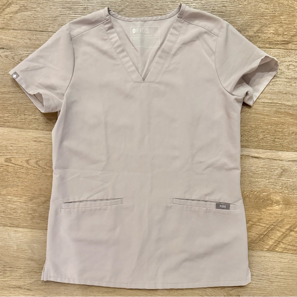 FIGS Scrub Top Women’s XXS Beige Tan V-Neck Medical Uniform Technical Collection